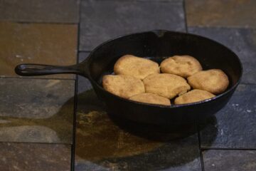 pão de frigideira em 10 minutos